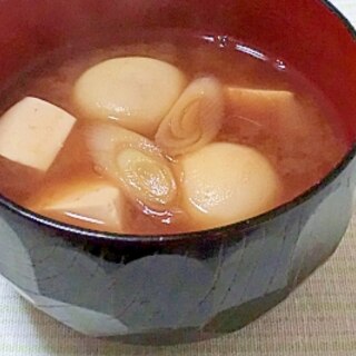 簡単☆里芋と長ねぎの赤だし味噌汁